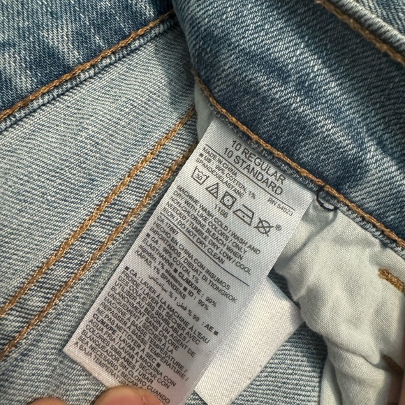 Old Navy Blue Boyfriend Jeans Distressed Style - Picture 7 of 9